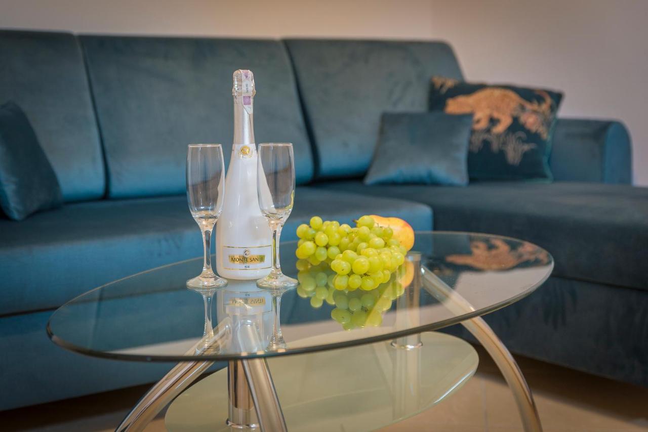 Parkowa Polana Myweek Apartment Polanica-Zdroj Ruang foto