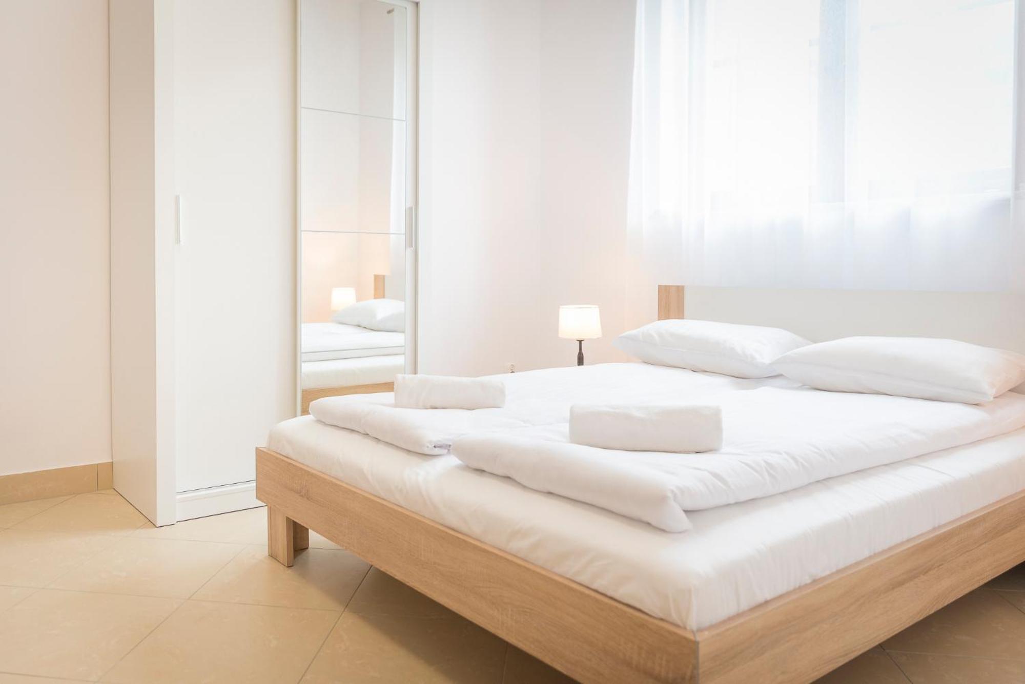 Parkowa Polana Myweek Apartment Polanica-Zdroj Ruang foto