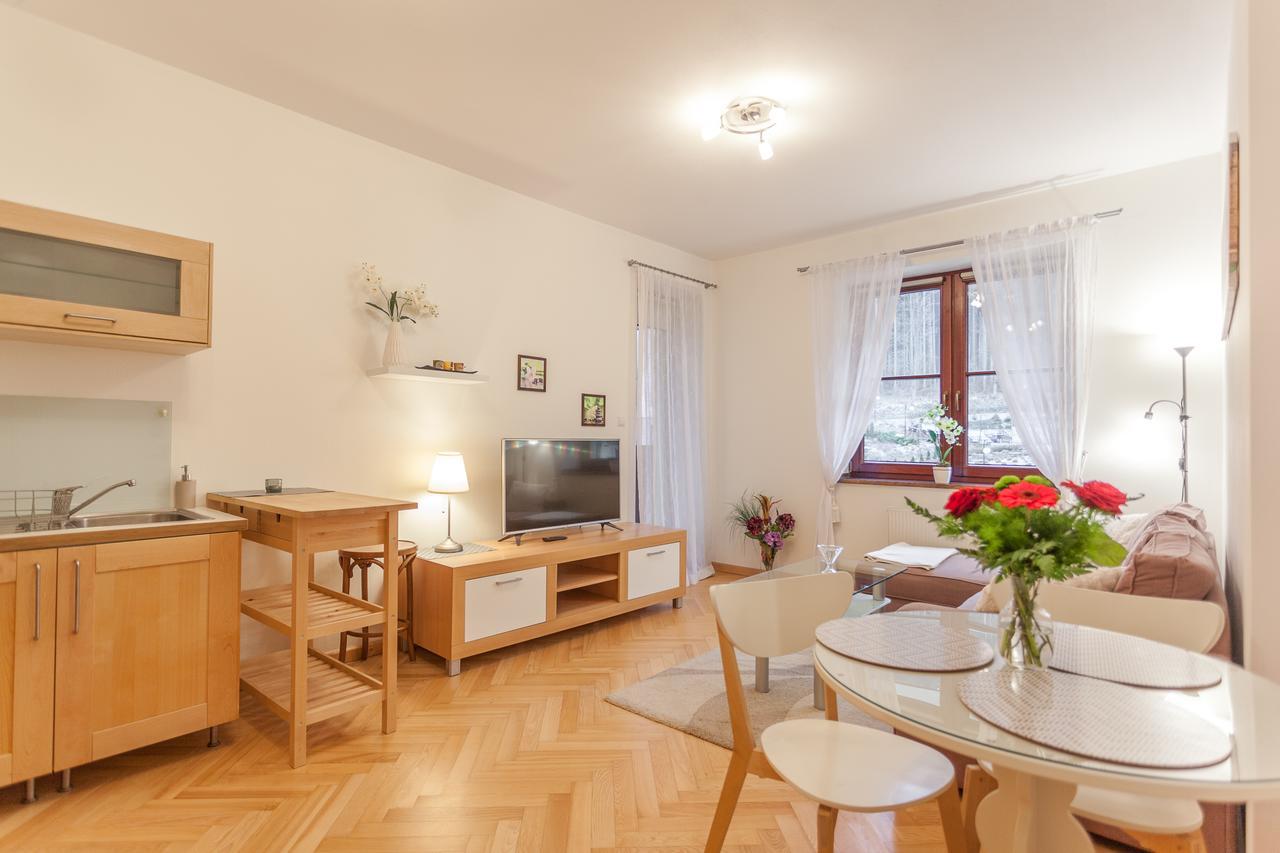 Parkowa Polana Myweek Apartment Polanica-Zdroj Bagian luar foto