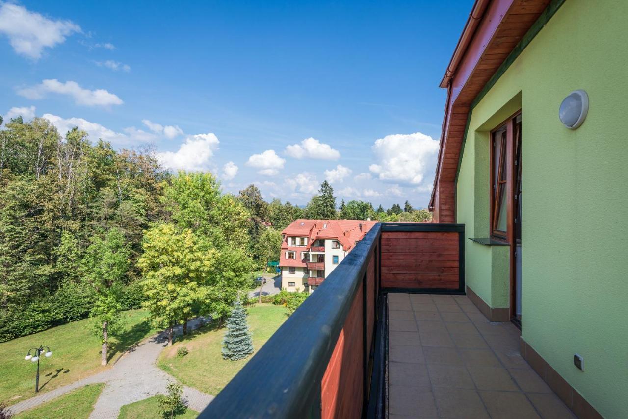 Parkowa Polana Myweek Apartment Polanica-Zdroj Bagian luar foto